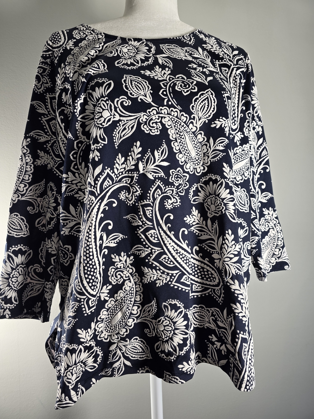 Ruby Rd Women’s Large Navy White Paisley Floral 3/4 Sleeve Tunic Top